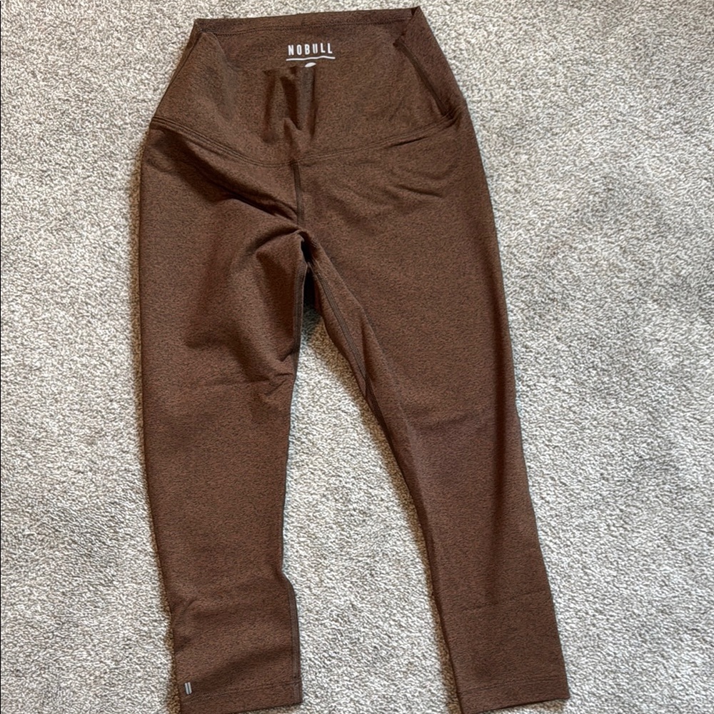 NOBULL Women’s Brown Capri Leggings